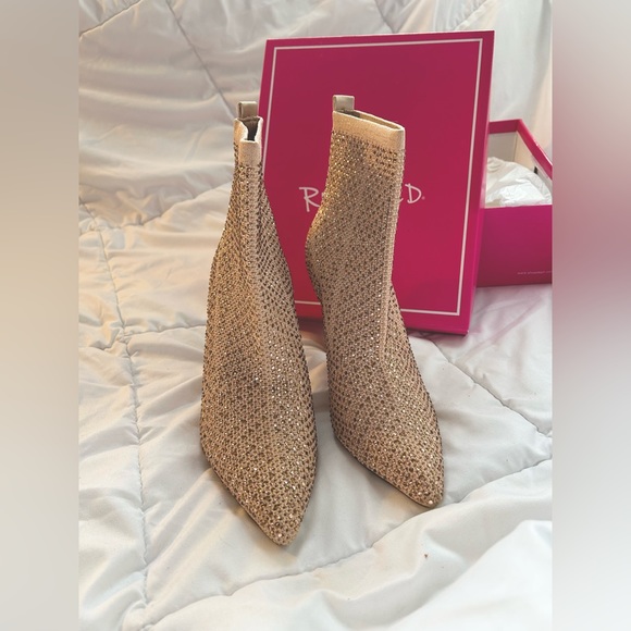 Sparkly Light Pink Heeled Booties! Size 8.5. - Picture 3 of 6